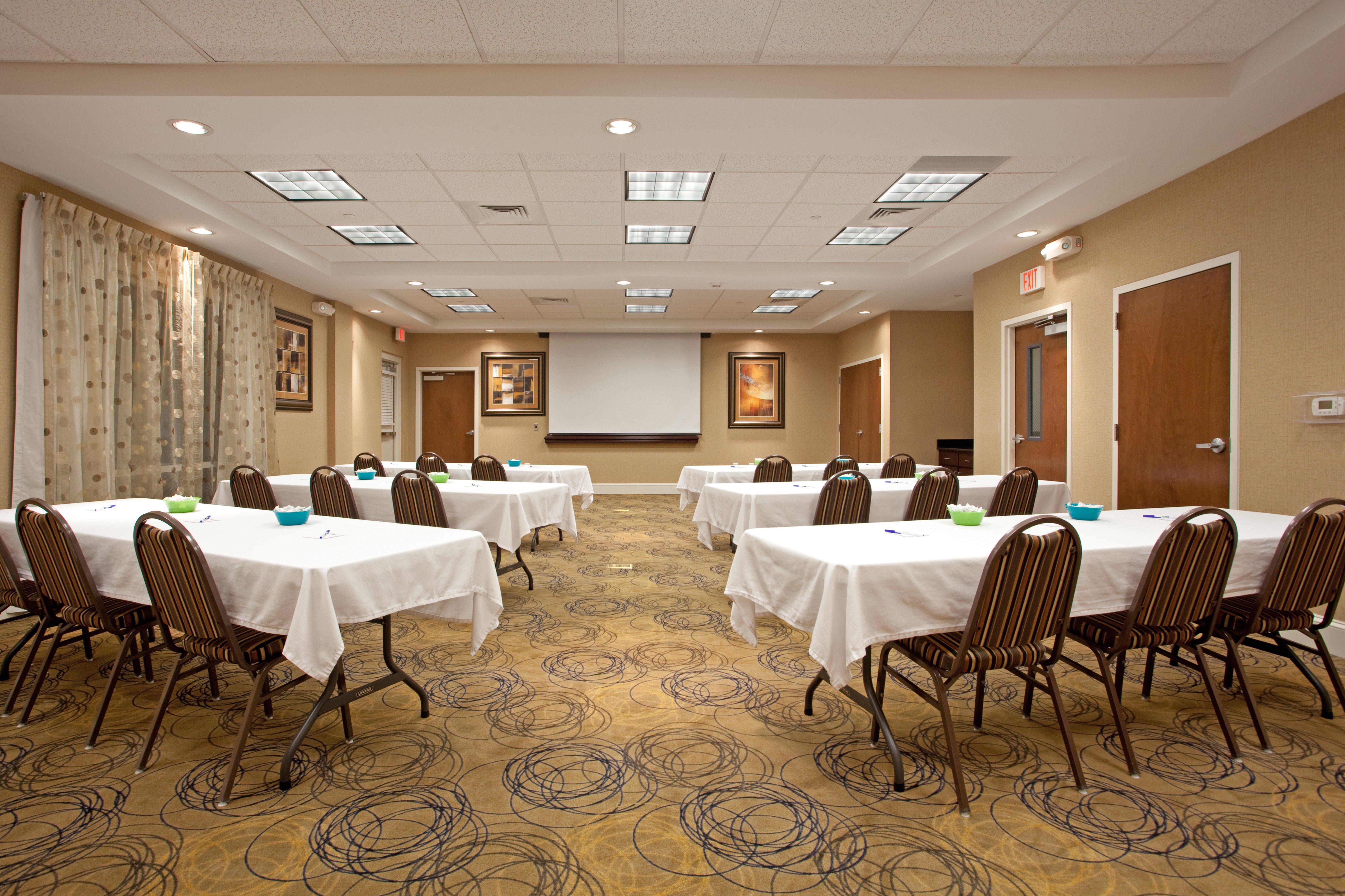 Holiday Inn Express Pembroke By Ihg Exterior foto